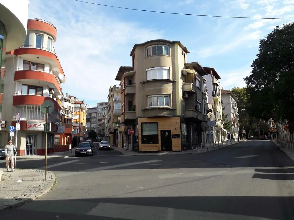 Art Apartment Kiril And Metodi Square Burgas 0*,